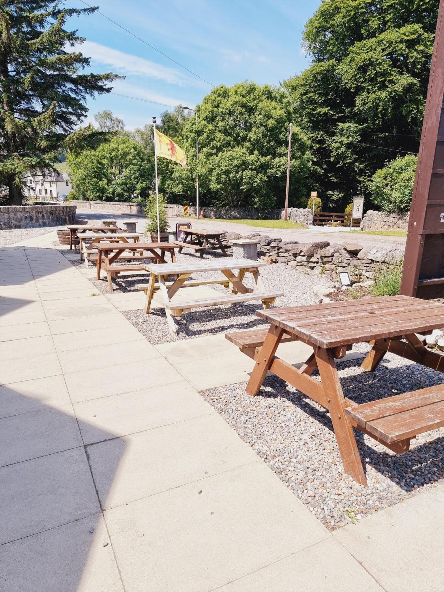 Roy Bridge Hotel Fort William Exterior foto