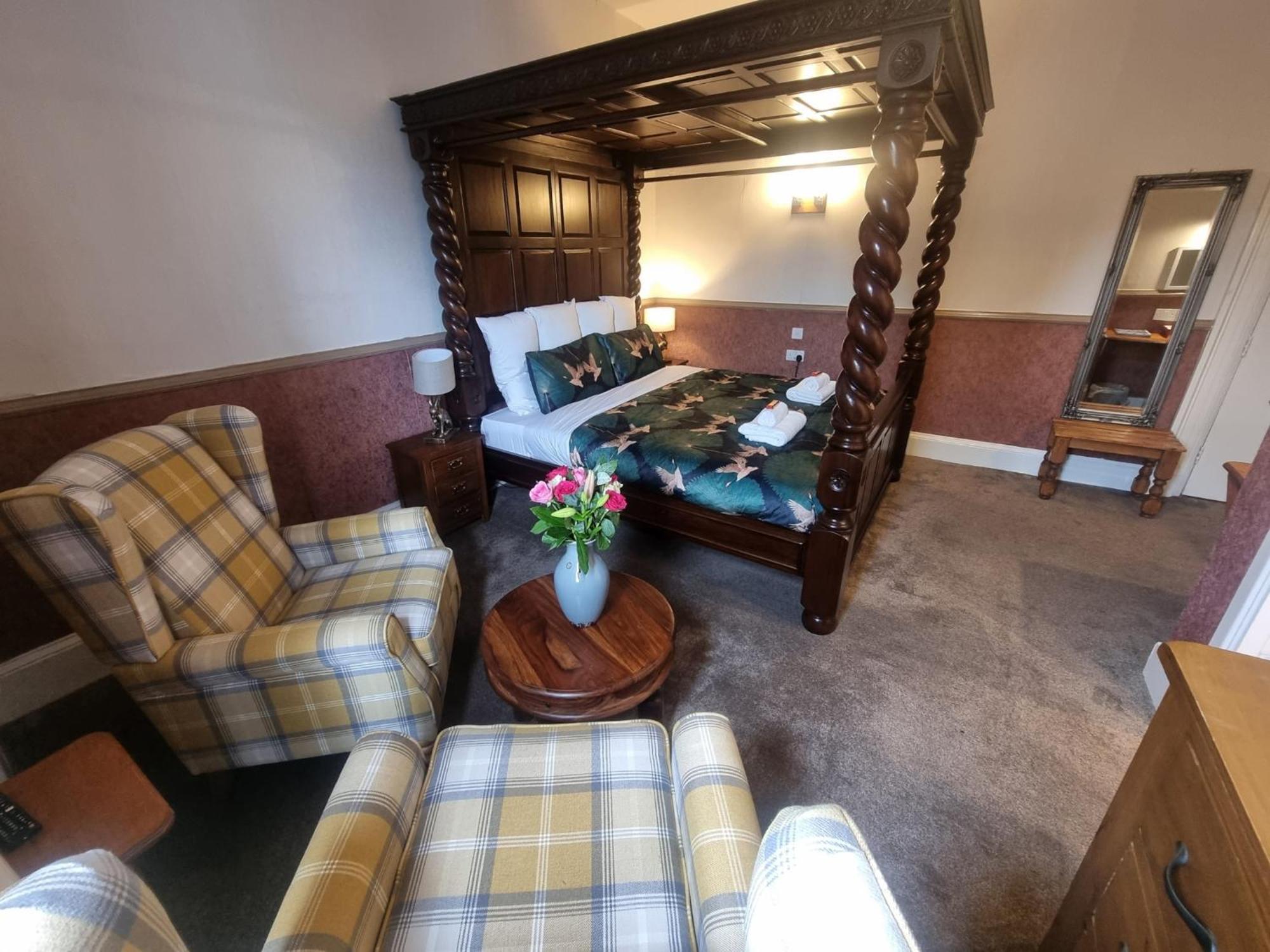 Roy Bridge Hotel Fort William Exterior foto